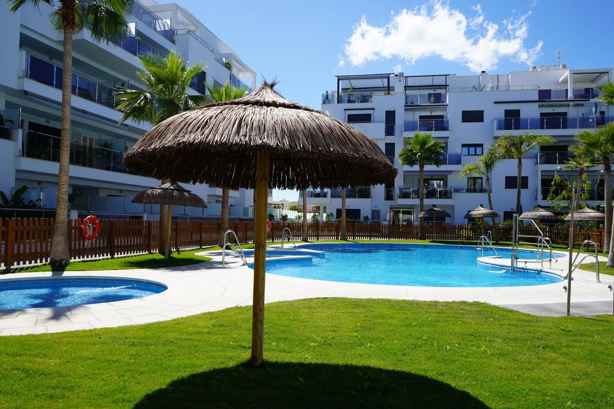 Aguacate Playa Granada * Motril